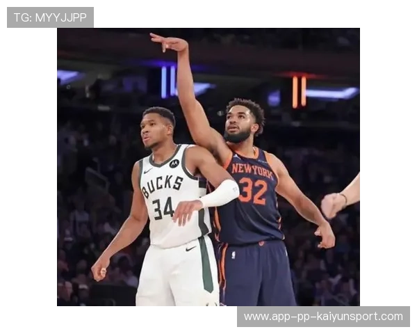 字母哥在对阵雷霆比赛中上演暴力隔扣制霸全场